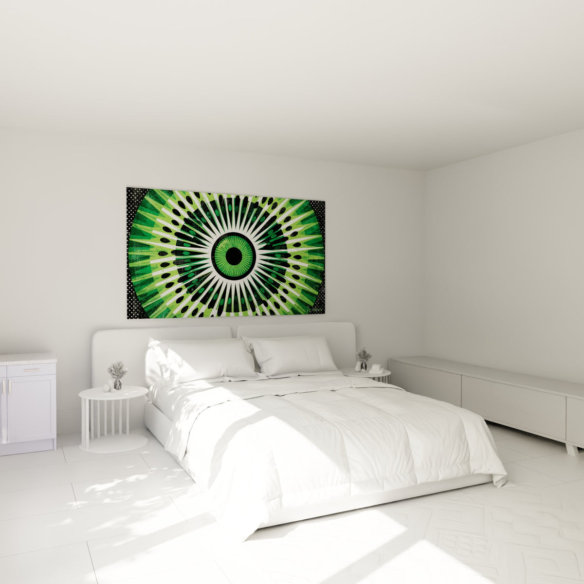 Motif circulaire vert sapin et blanc représentant un œil, accroché au-dessus d'un lit dans une chambre claire