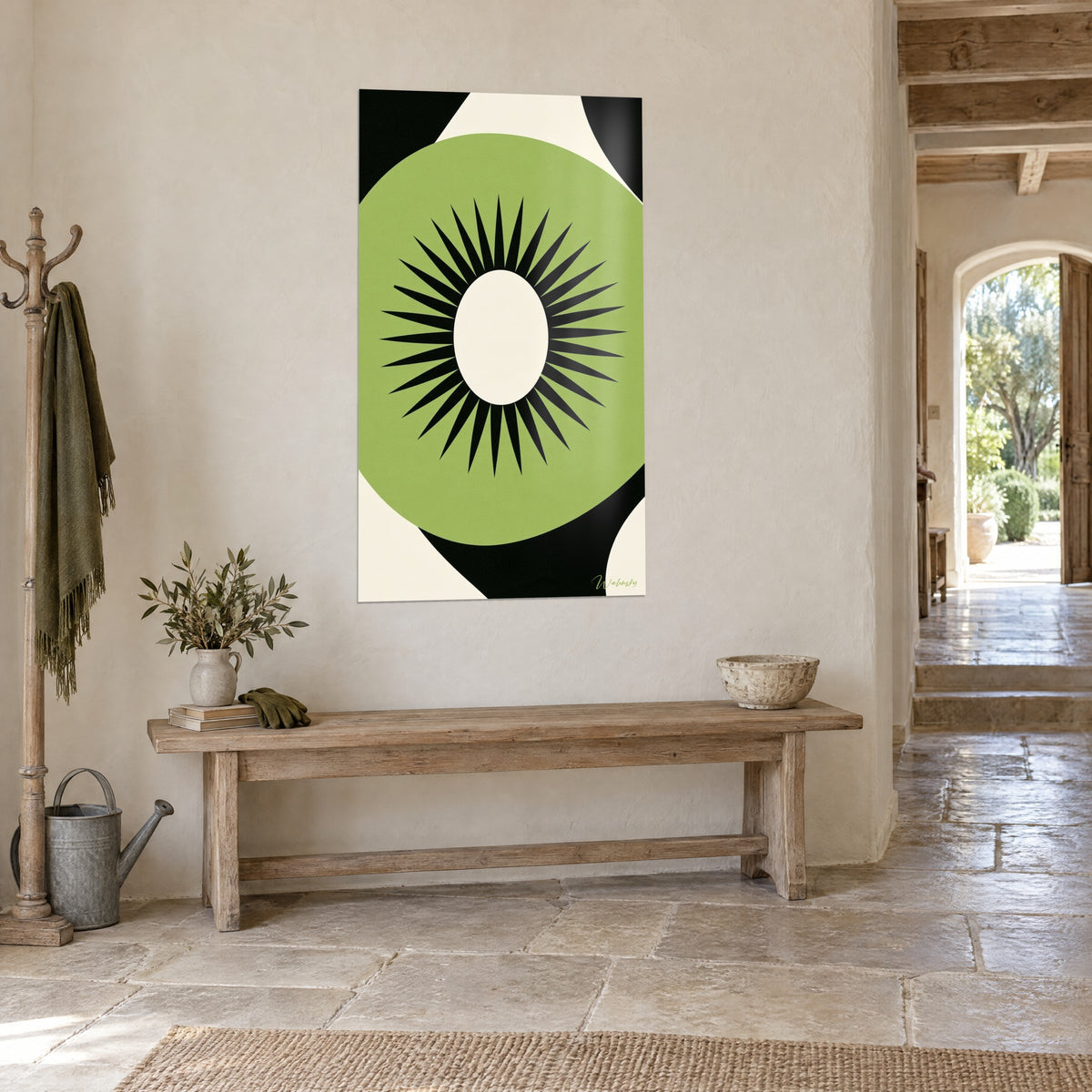 Tableau fruit stylisé aux graines noires en étoile, vert tendre sur fond crème, mur de pierre et banc en bois, couloir voûté
