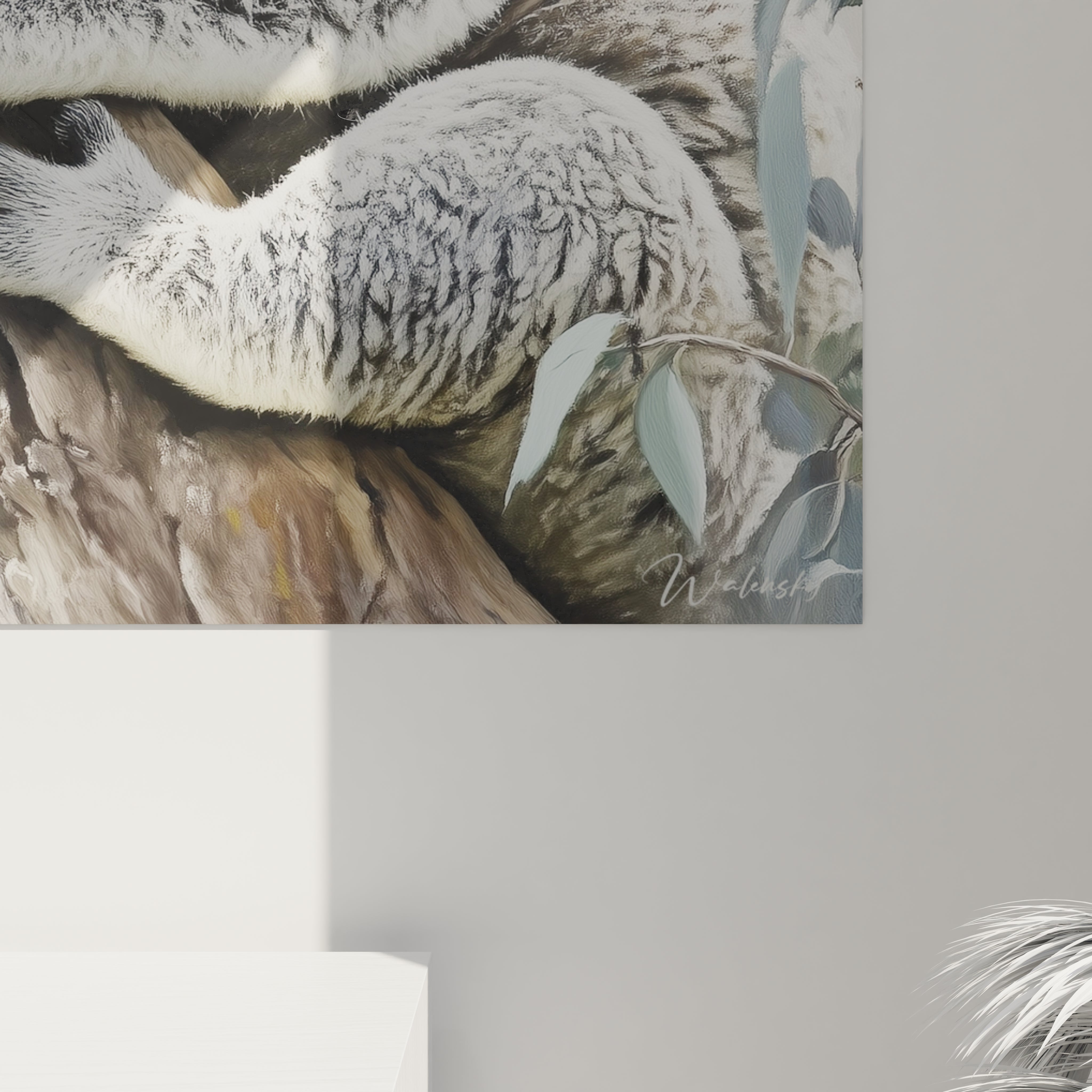 Tableau koala Walensky peint à la main avec détails réalistes sur mur blanc dans une pièce lumineuse