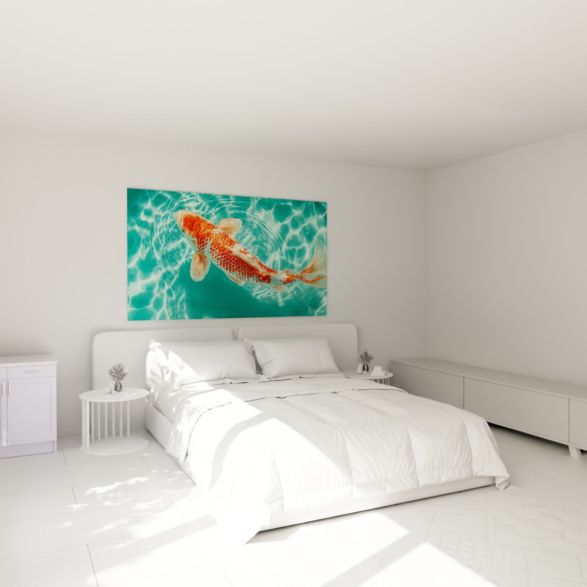 Poisson koi orange glissant dans l'eau turquoise, accroché au-dessus d'un lit dans une chambre claire