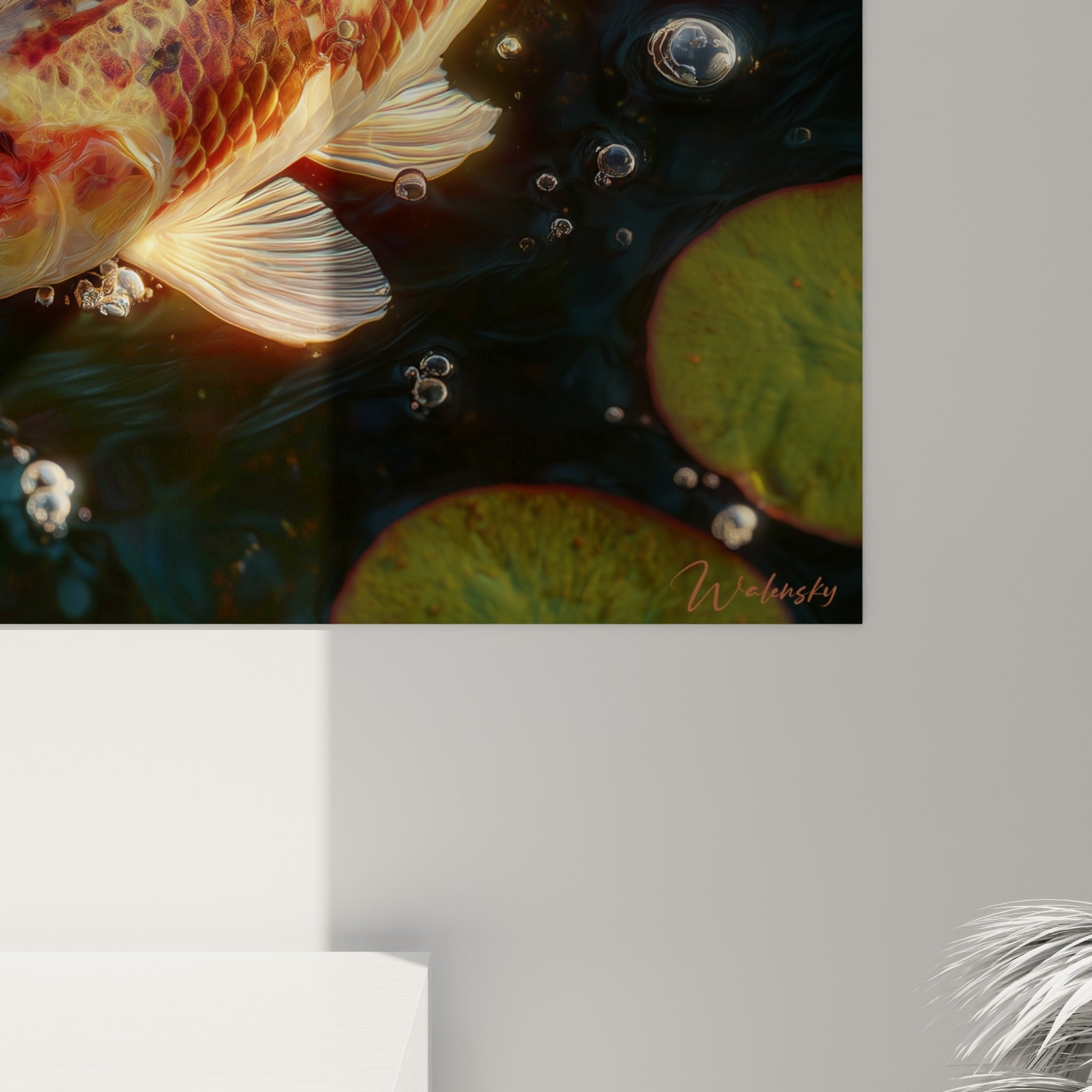 Écailles orangées et bulles translucides de la carpe koï vues de près, reflets et texture aquatique