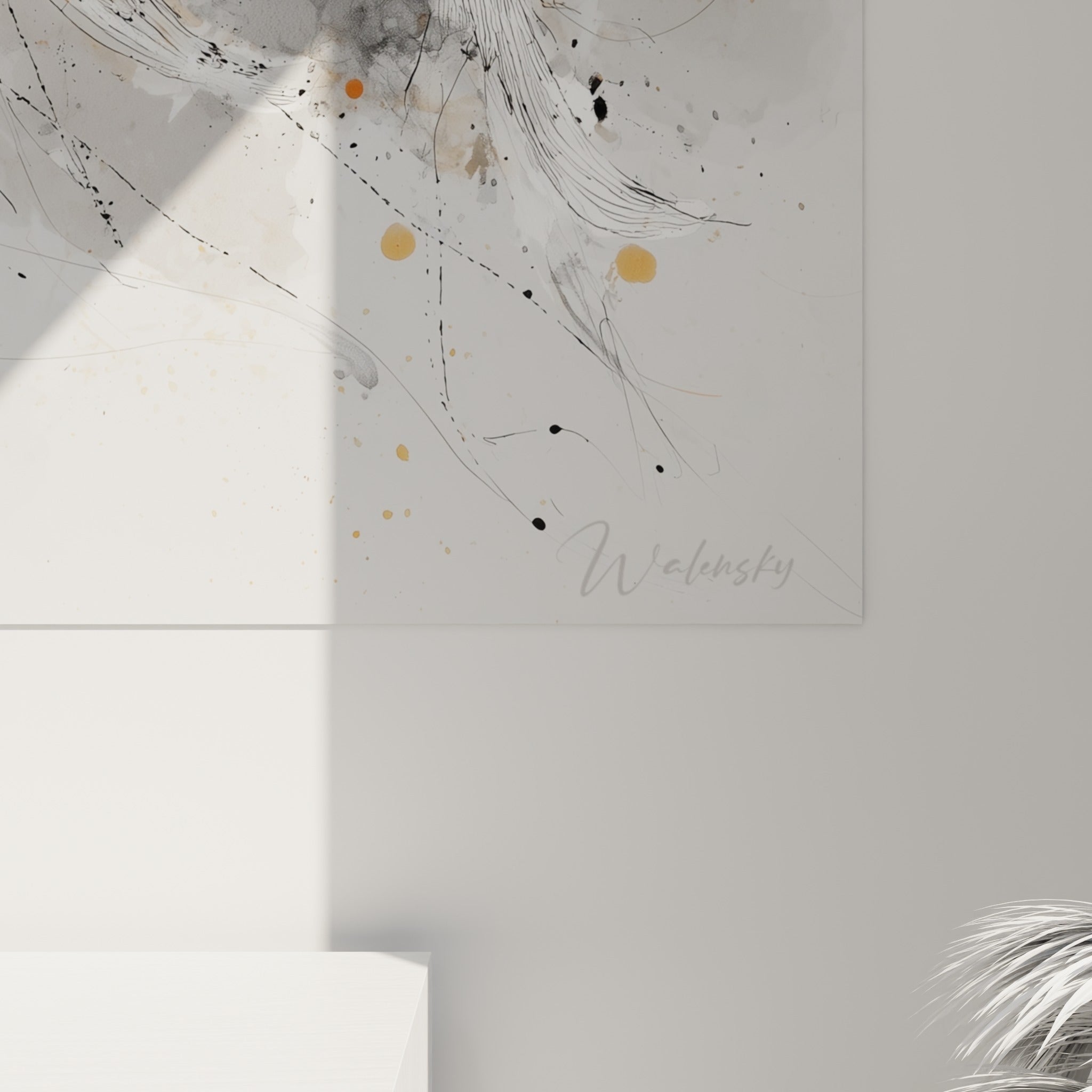 Écailles orange et traits d'encre noire des carpes koï, grain de la toile et éclaboussures visibles de près