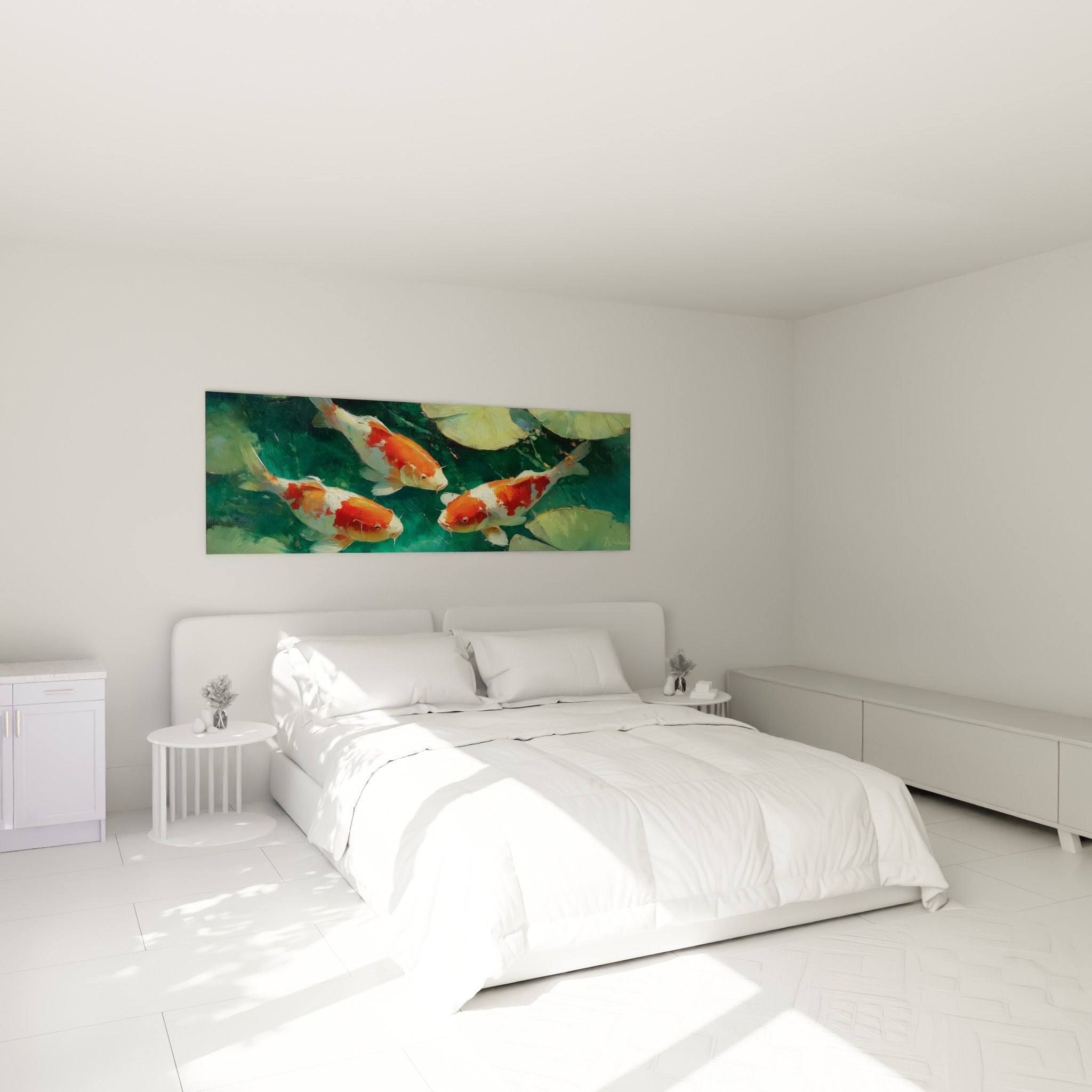 Carpes koi orange vif et vert émeraude nageant sous nénuphars, au-dessus d'un lit dans une chambre claire