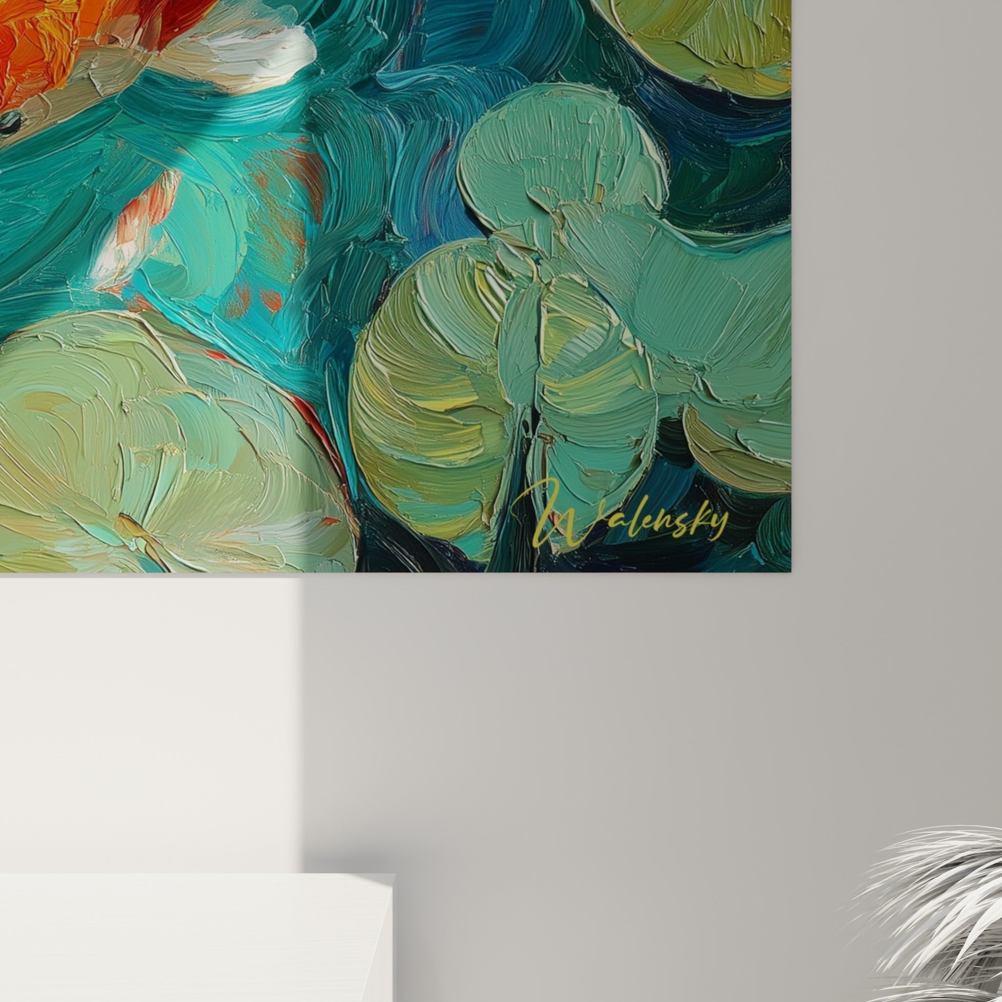 Empâtements de peinture orange et turquoise formant les écailles et tourbillons d'eau d'une carpe koï