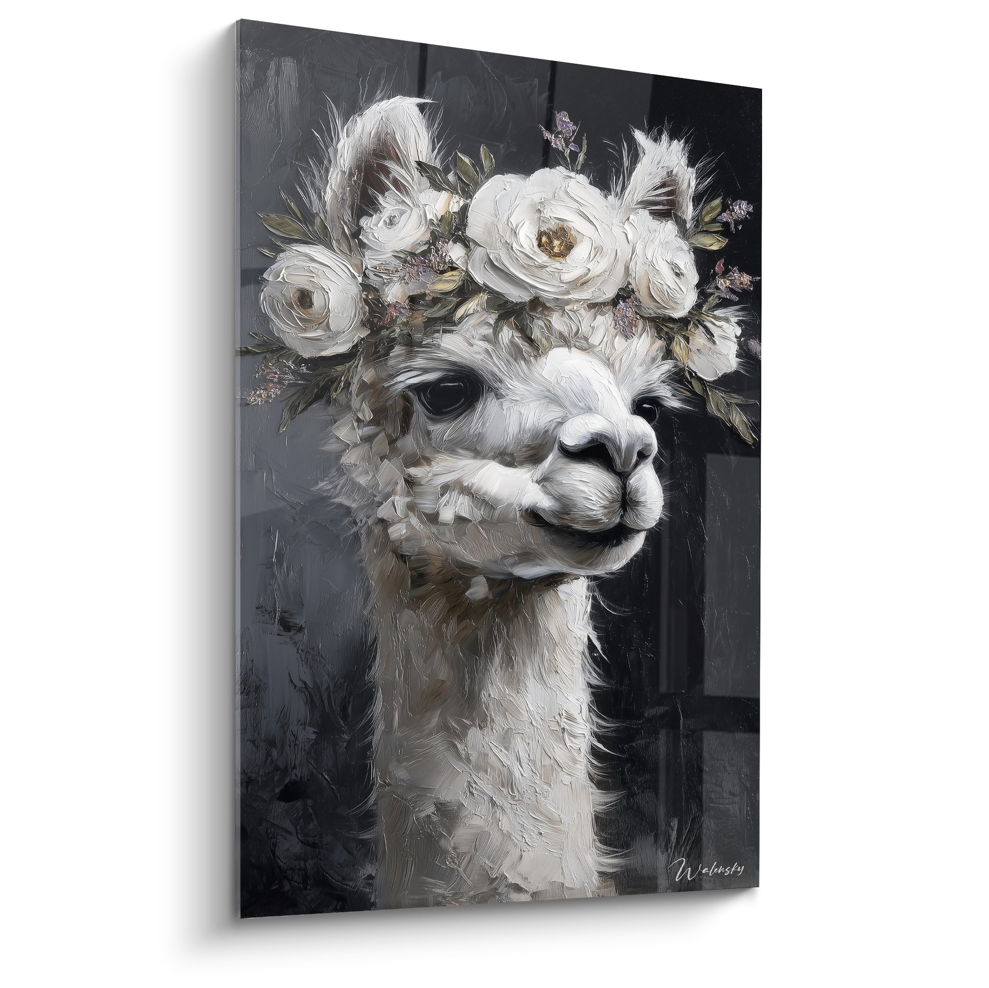 Lama blanc à couronne florale, yeux noirs profonds, fond anthracite texturé à l'huile