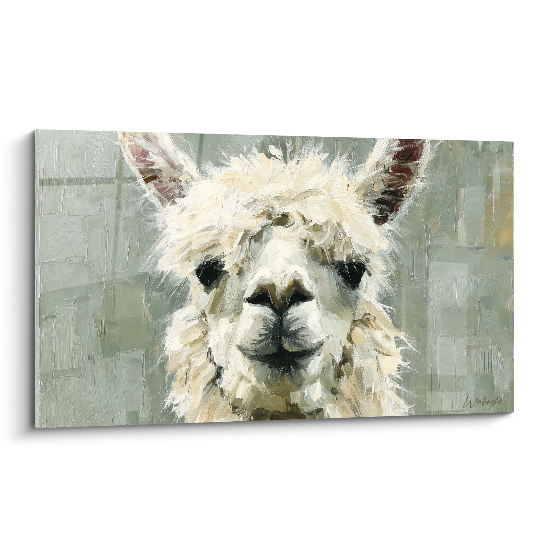 Lama blanc et ivoire au regard fixe, fond vert sauge texturé en larges empâtements