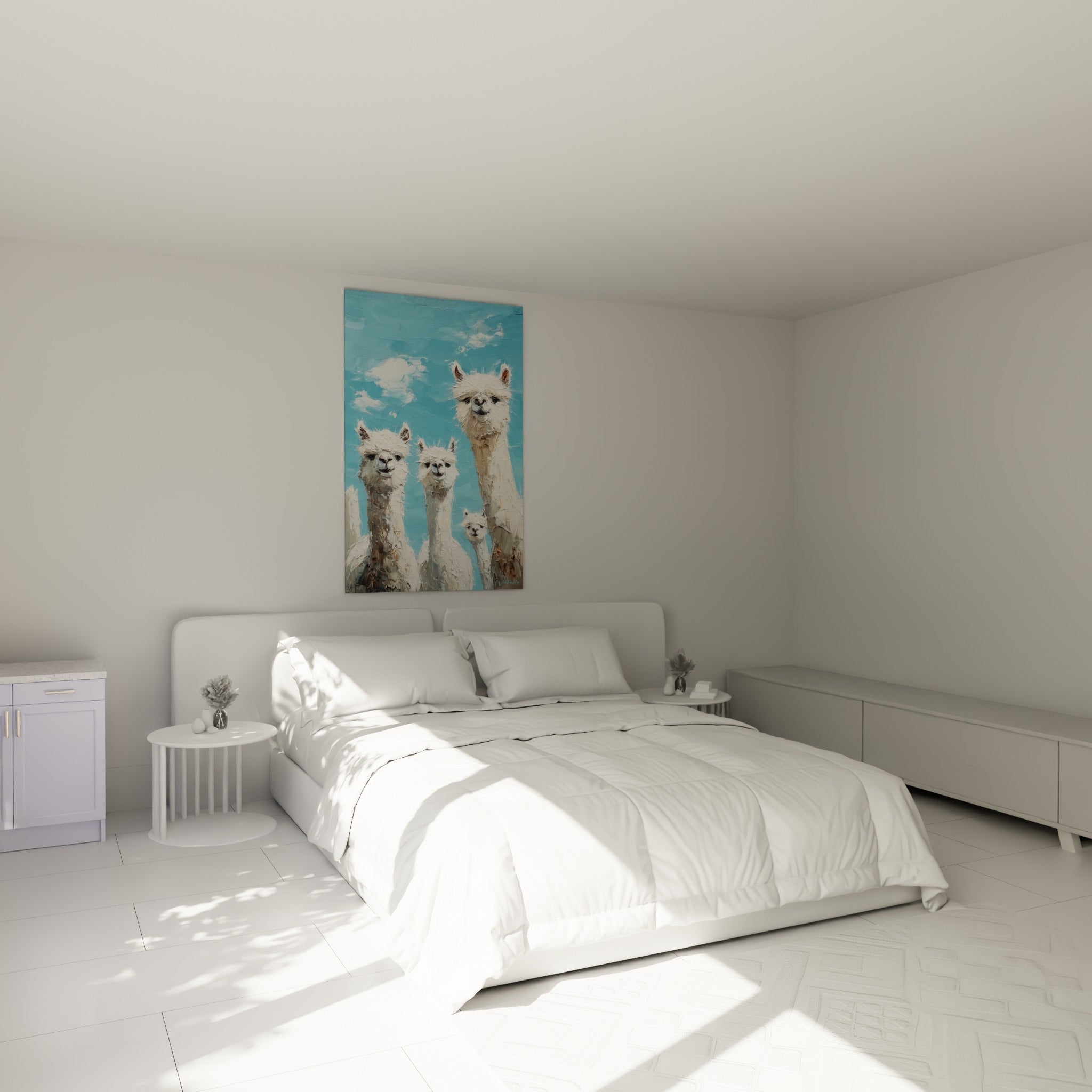 Quatre lamas crème et gris sous ciel bleu, accrochés au-dessus d'un lit dans une chambre claire