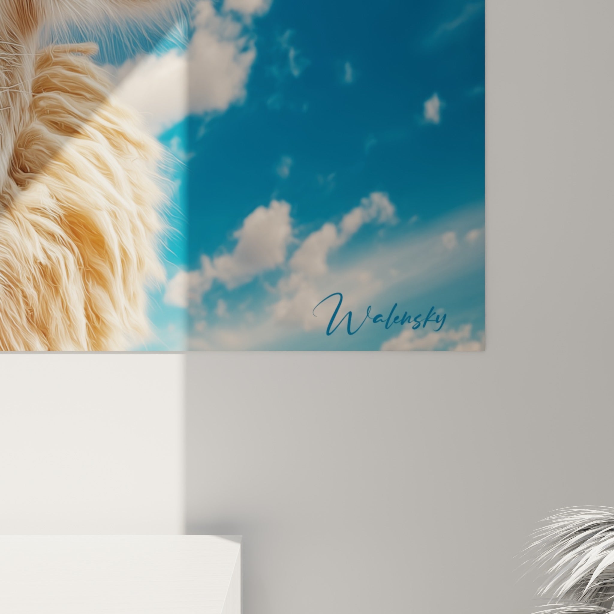 Grain texturé du pelage beige et coulures du ciel bleu nuageux visibles de près sur la toile