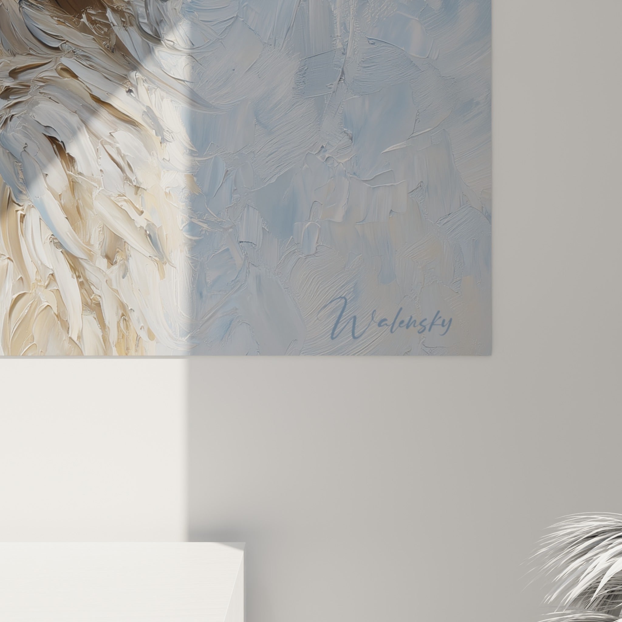 Empâtements de peinture blanche et crème formant la laine du lama, coulures bleu pastel visibles en surface