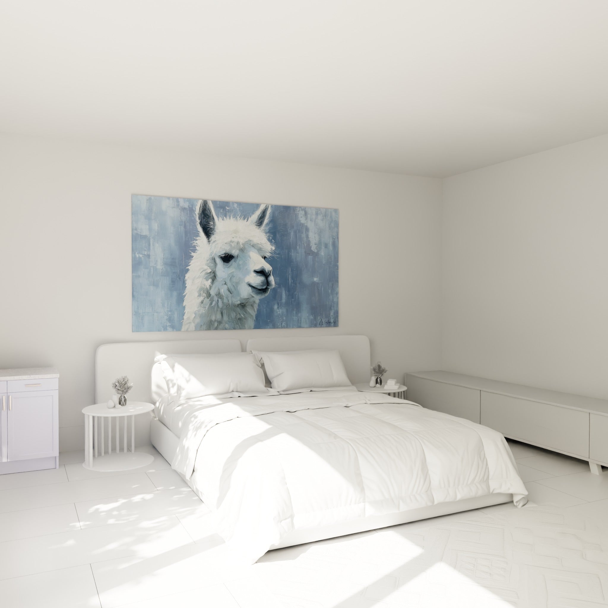 Portrait de lama blanc et bleu marine accroché au-dessus d'un lit dans une chambre claire