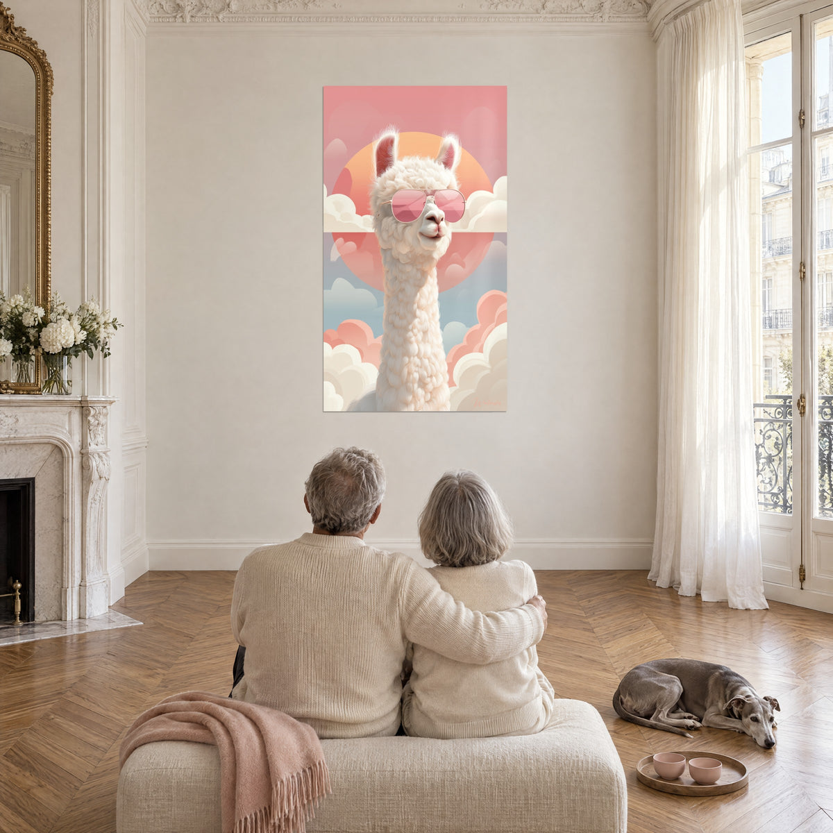 Tableau lama chic aux lunettes aviateur rosées, toison blanche, ciel rose et bleu pâle, face à un couple et un whippet couché