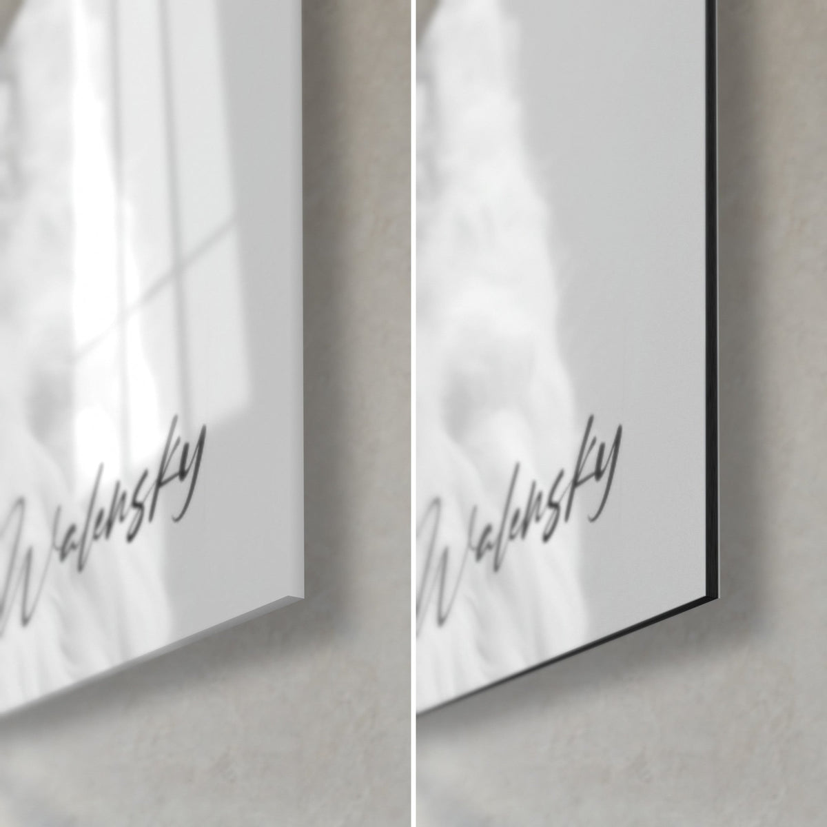 Tableau lama en laine blanche et gris charbon, coin bas droit : verre acrylique brillant et alu Dibond mat, tranche 3 mm