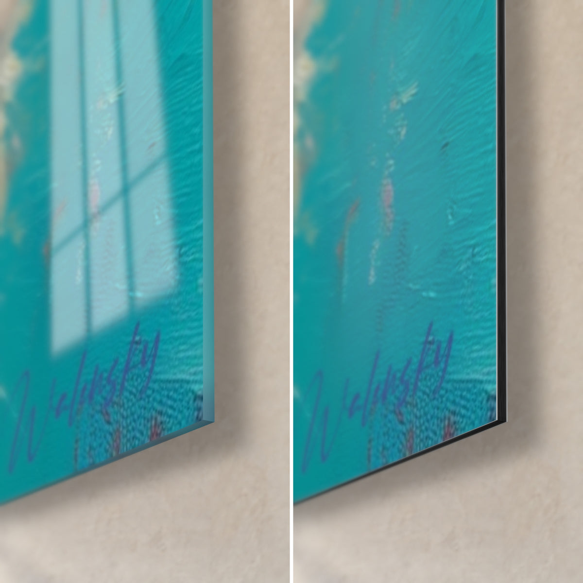 Quadro alpaca dal muso color crema, angolo in basso a destra: vetro acrilico lucido con riflessi, Dibond alluminio nero opaco, spessore 3 mm