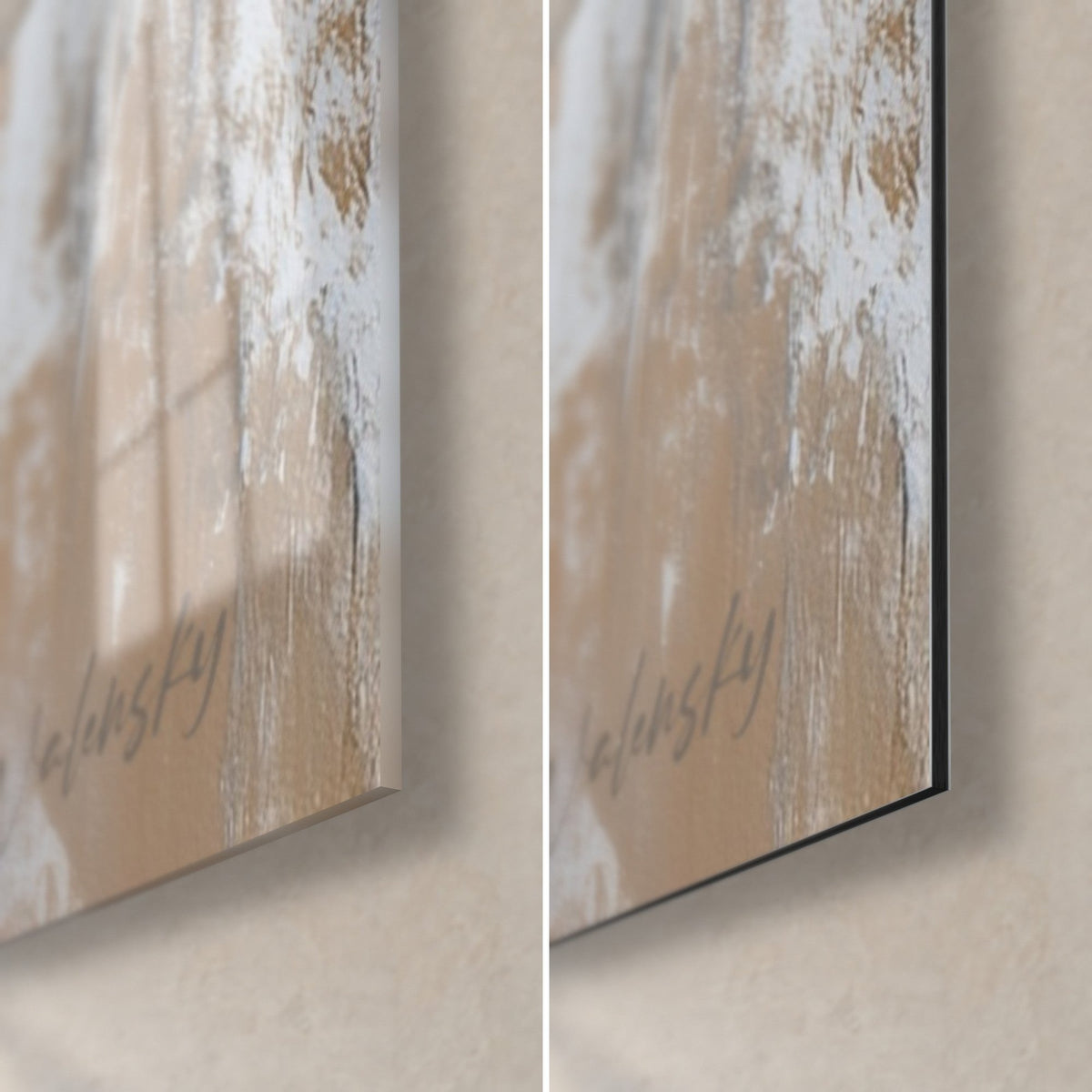 Tableau lama blanc, coin bas droit : verre acrylique brillant à gauche, alu Dibond mat à droite, fond gris et beige, tranche 3 mm