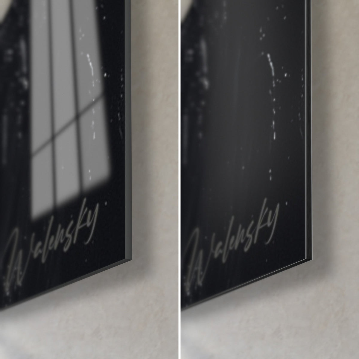 Quadro lama incoronata di rose, angolo in basso a destra: vetro lucido con riflessi neri, Dibond opaco grigio, bordo da 3 mm