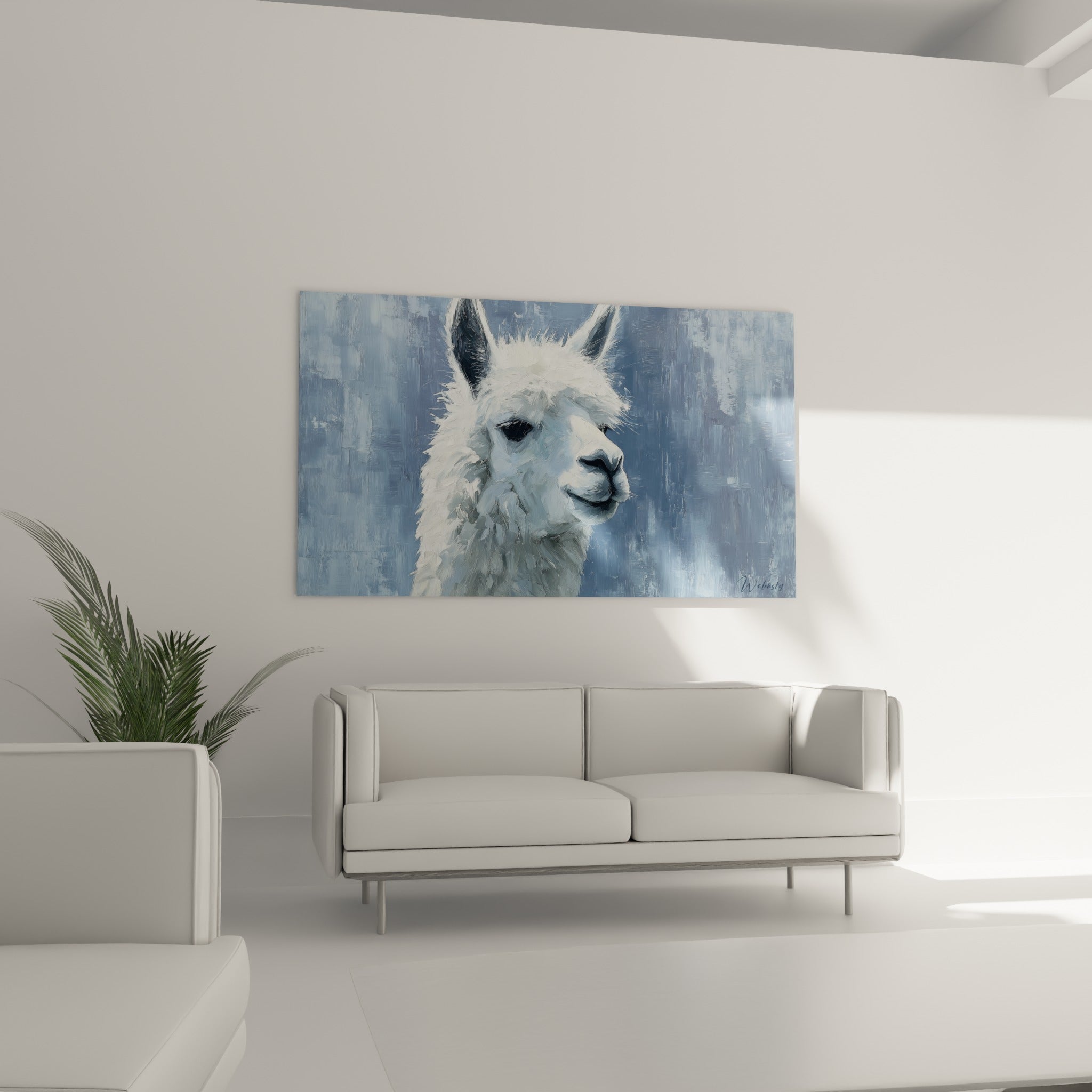 Museau de lama blanc et gris texturé positionné au-dessus d'un canapé dans un salon lumineux