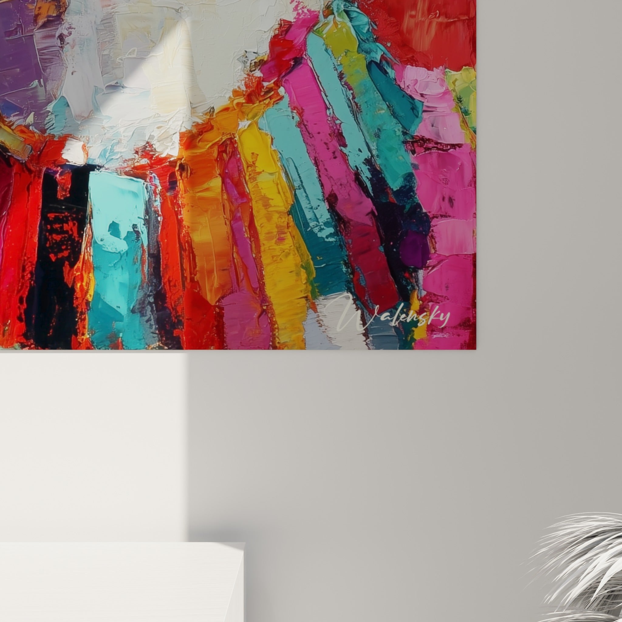 Empâtements épais et coulures colorées sur le pelage du lama, matière texturée entre rouge, blanc et turquoise