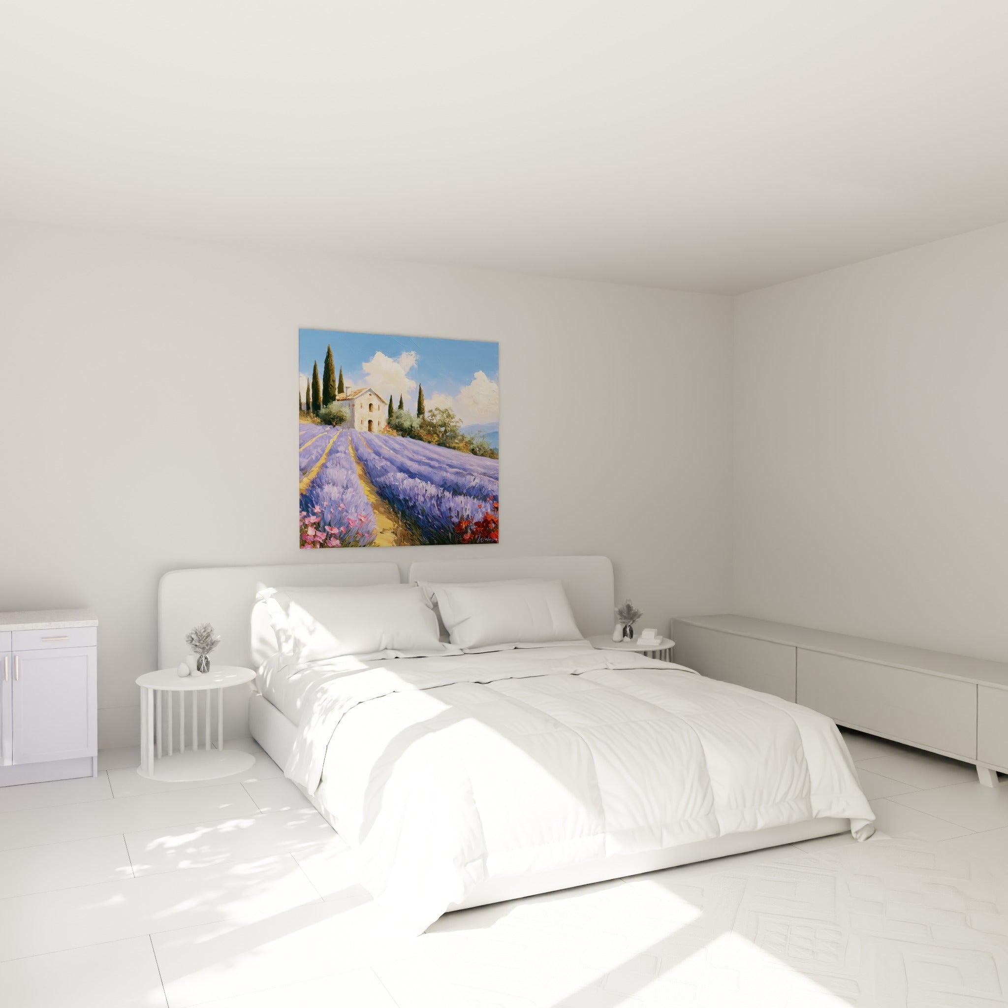 Rangées de lavande mauve et coquelicots rouges au-dessus d'un lit dans une chambre claire