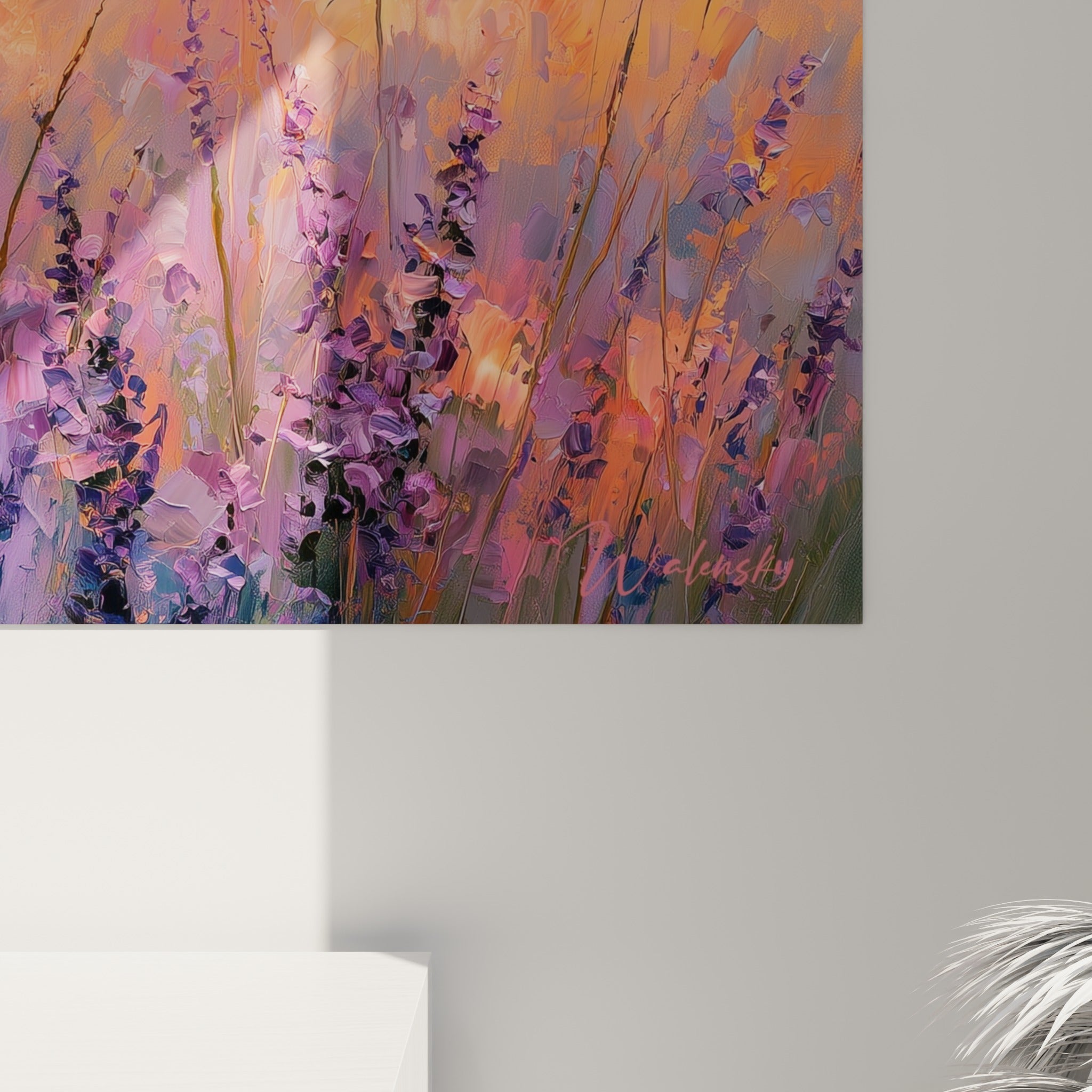 Détail des empâtements violets et orangés d'un champ de lavande peint à la spatule