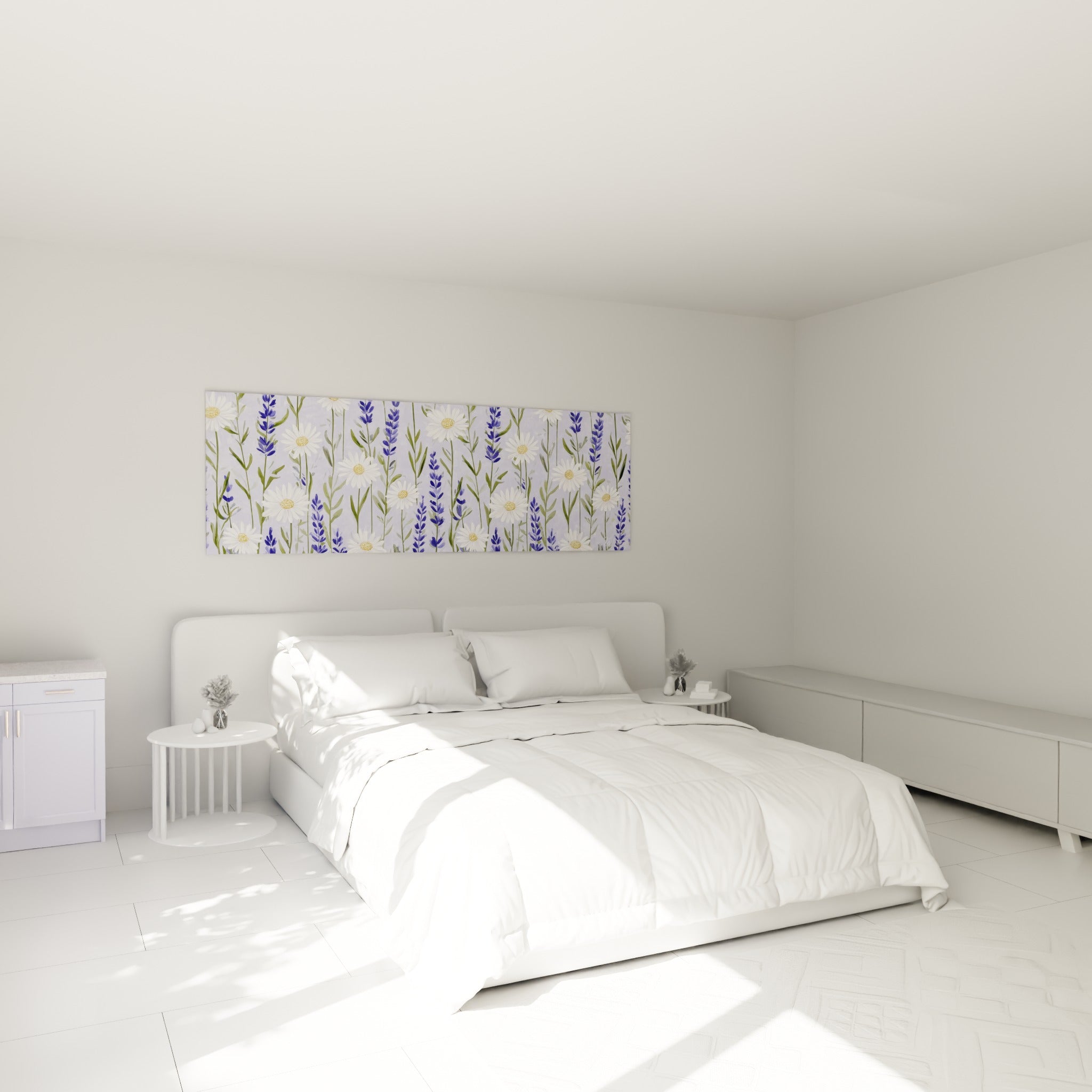 Épis de lavande violette et marguerites blanches au-dessus d'un lit dans une chambre claire