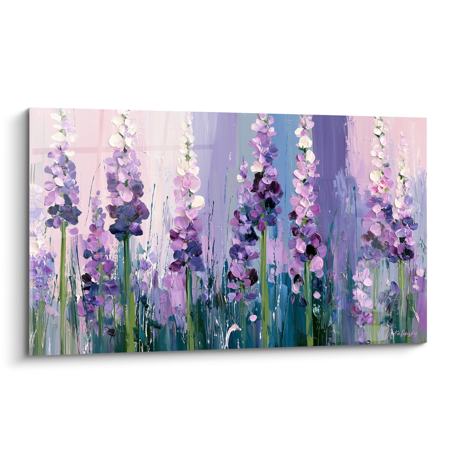 Épis floraux violets et roses de Lavande peints à la spatule sur fond bleu marine délicat