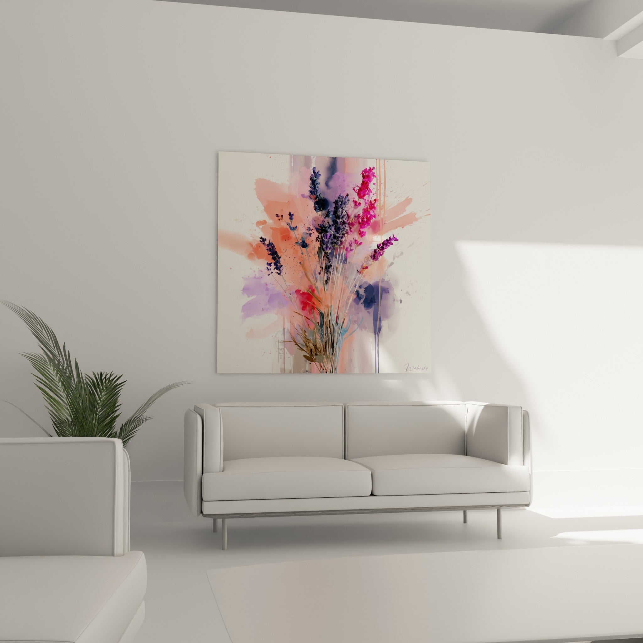 Fleurs de lavande corail et magenta peintes en aquarelle au-dessus d'un canapé dans un salon lumineux