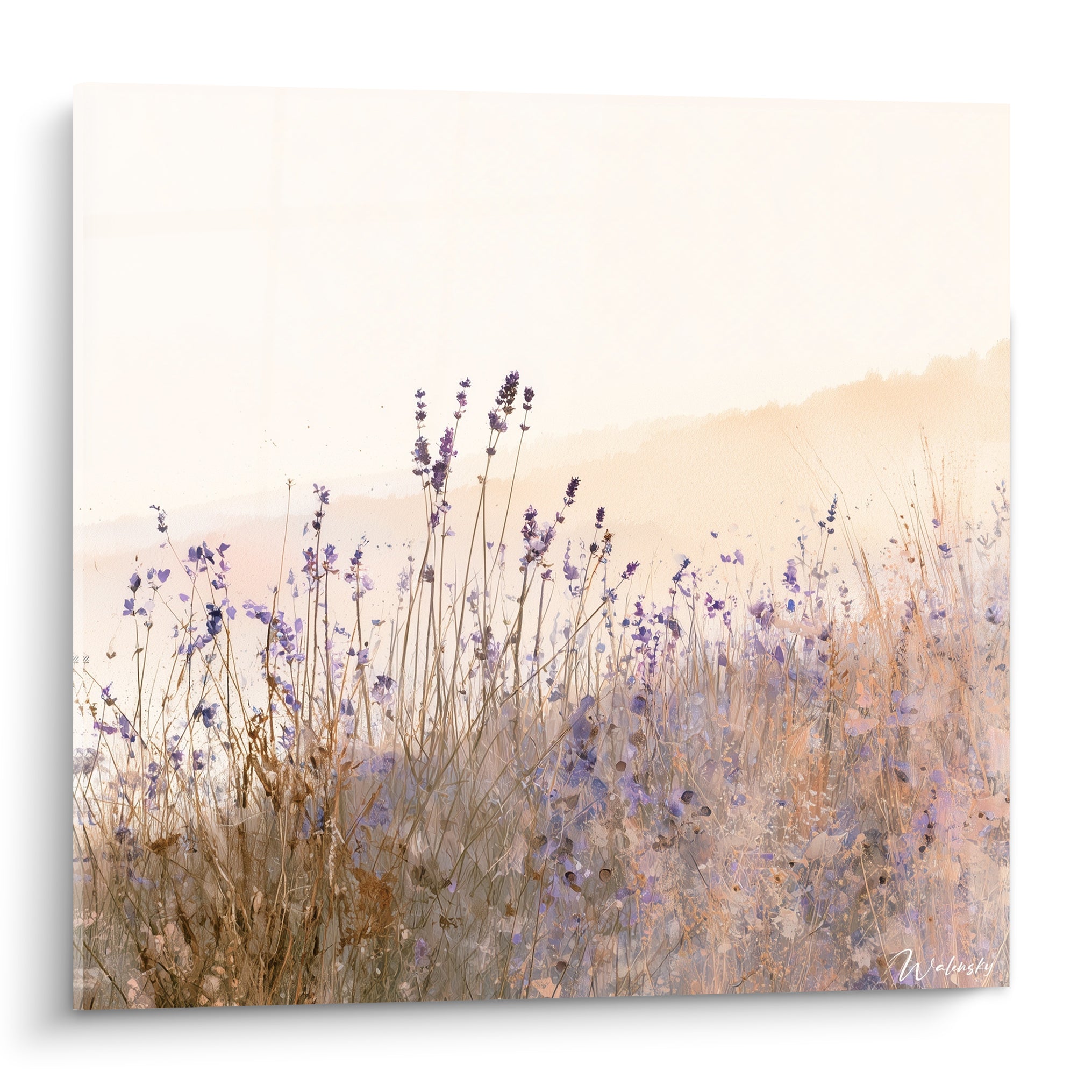 Champ de lavande mauve et ocre en aquarelle, tiges fines et brume dorée à l'horizon