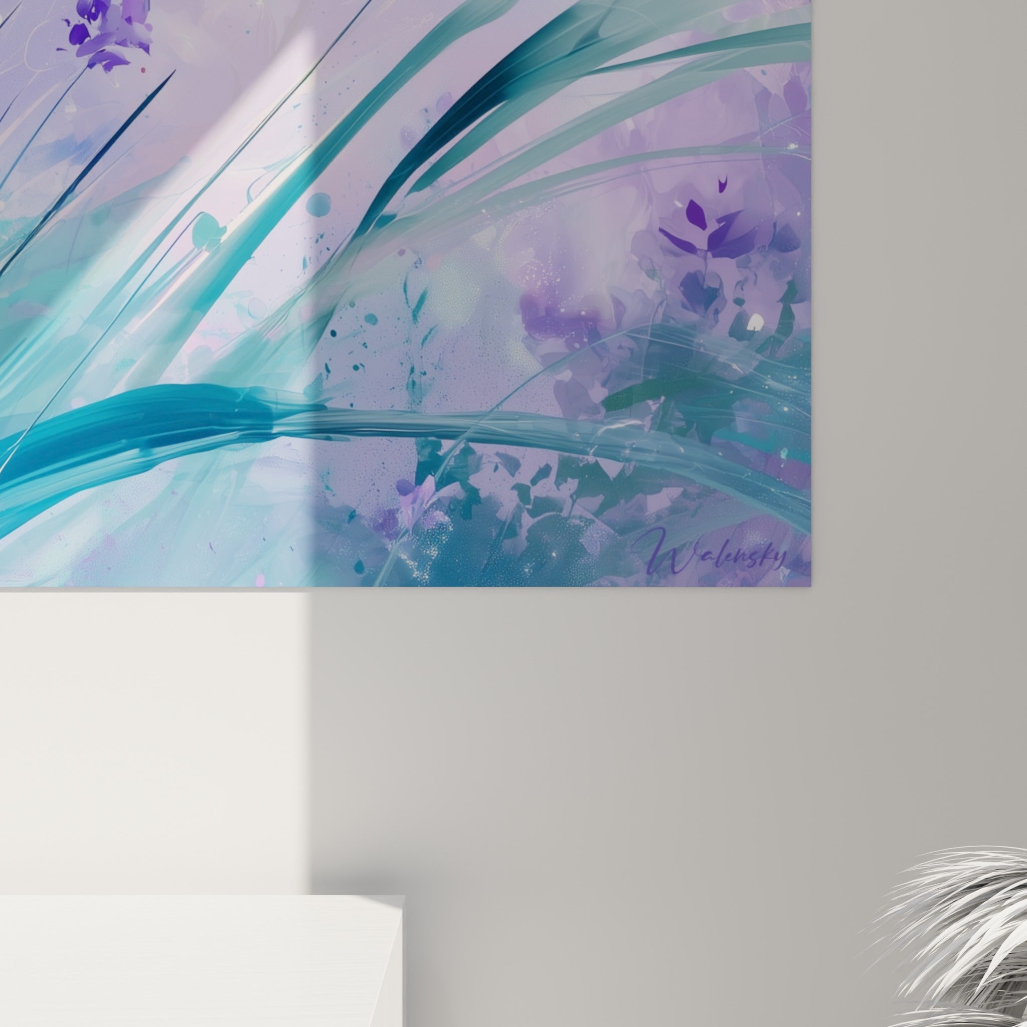 Détail des empâtements violets et coulures turquoise sur les fleurs de lavande peintes
