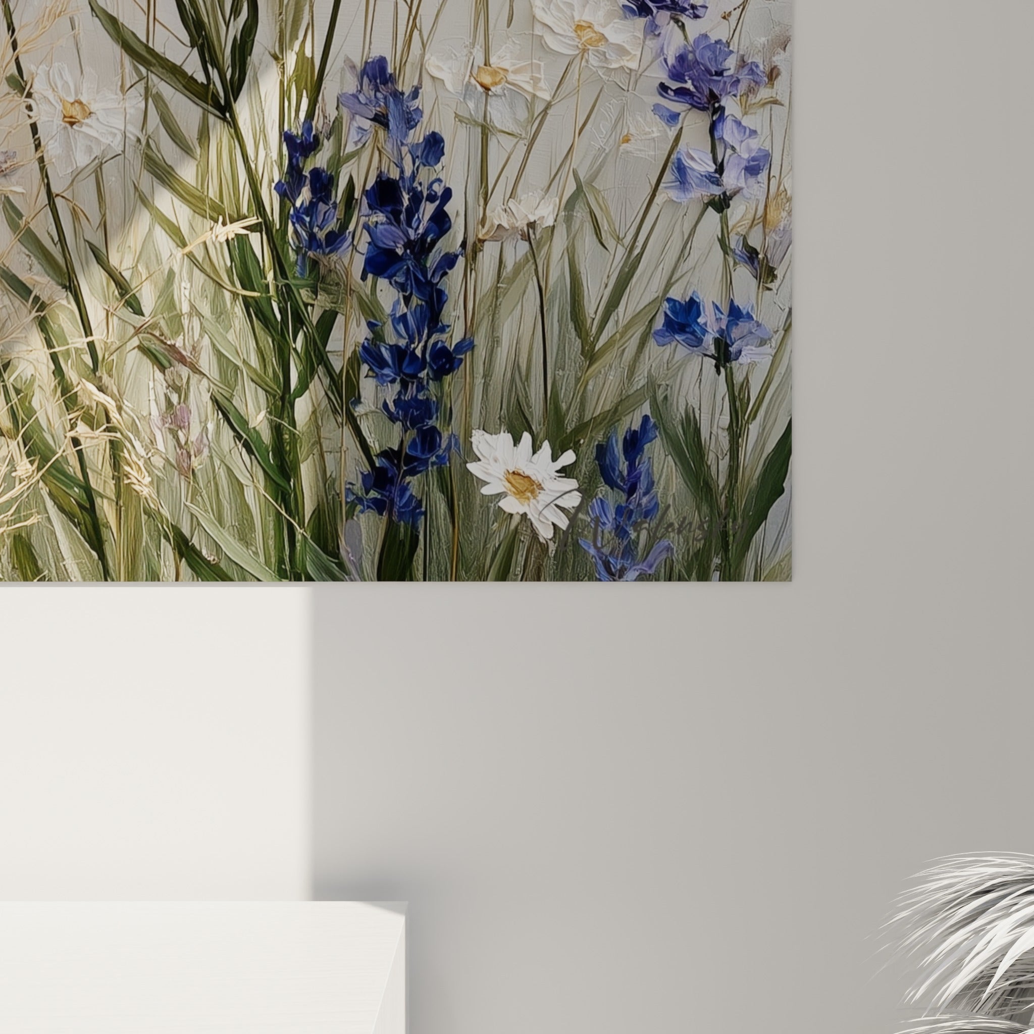 Empâtements de peinture violette et blanche révélant le grain texturé des fleurs de lavande