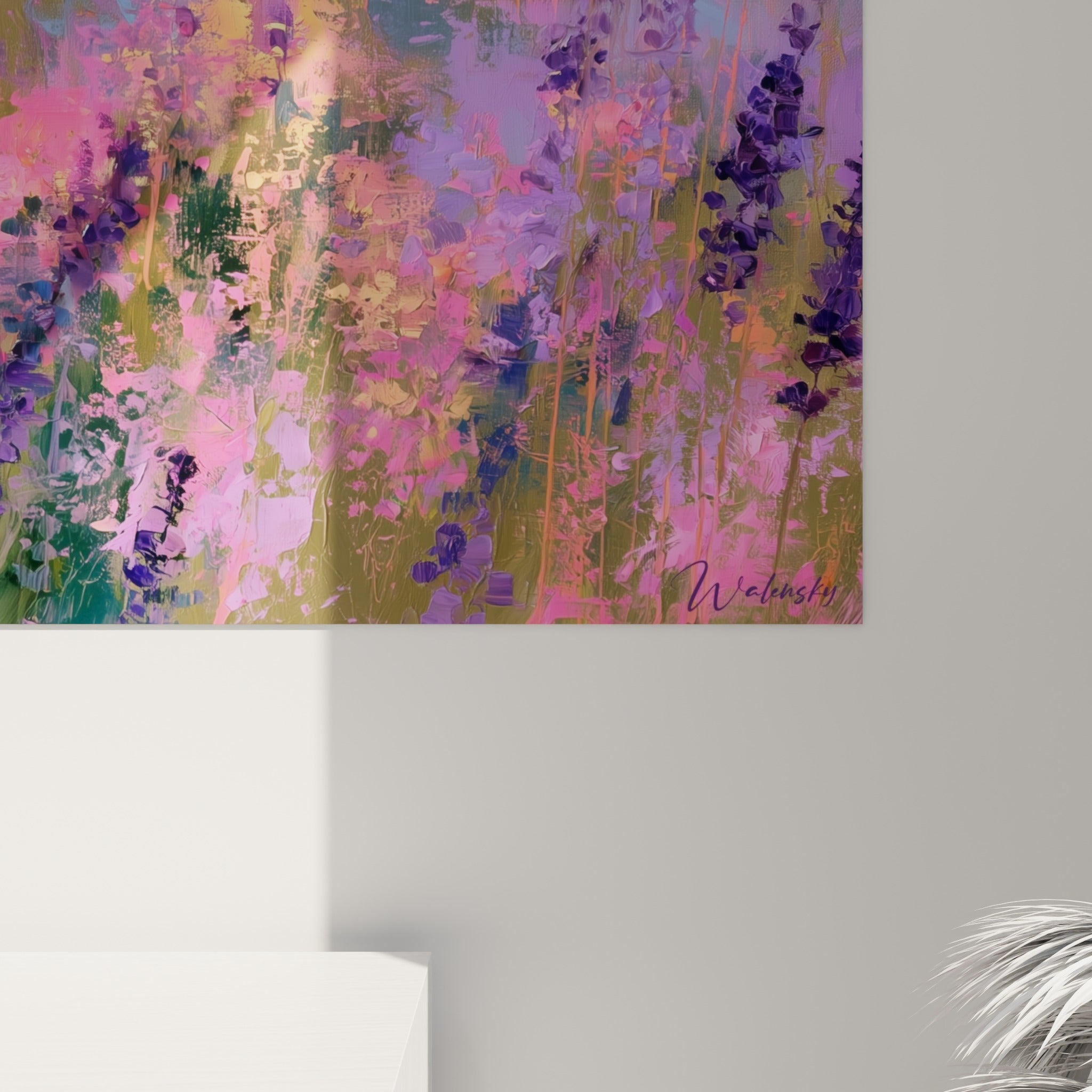 Empâtements colorés visibles sur les épis violets et le fond orangé, grain de la toile et coulures picturales