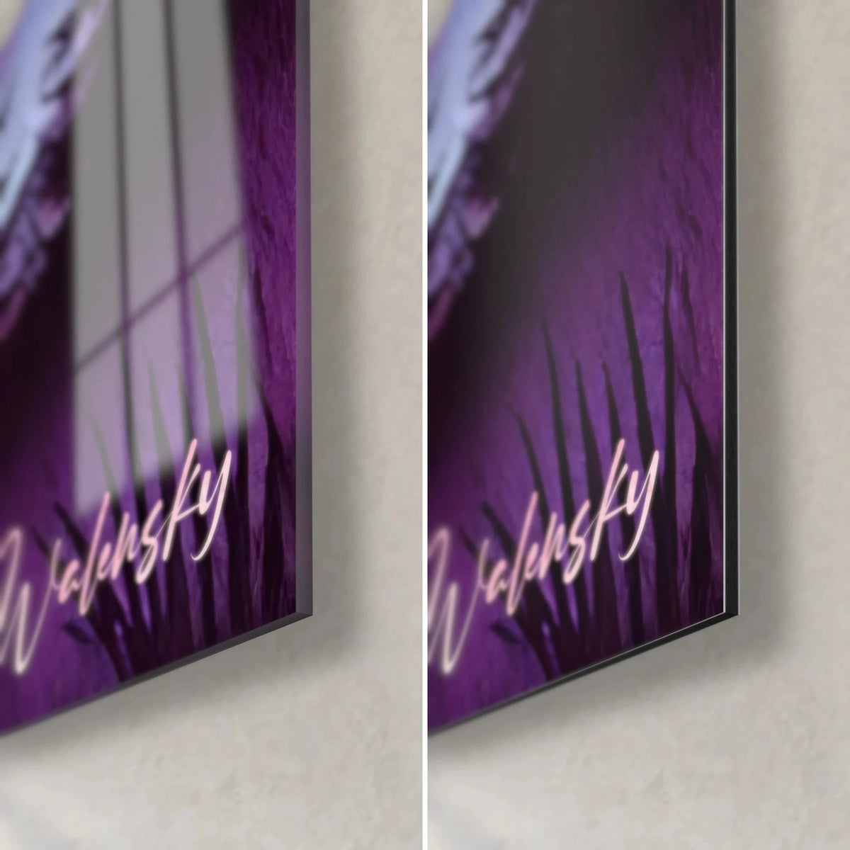 Schilderij noorderlicht met paarse dennenbomen, rechtsonder: roze signatuur, glanzend acrylglas en mat Dibond-aluminium