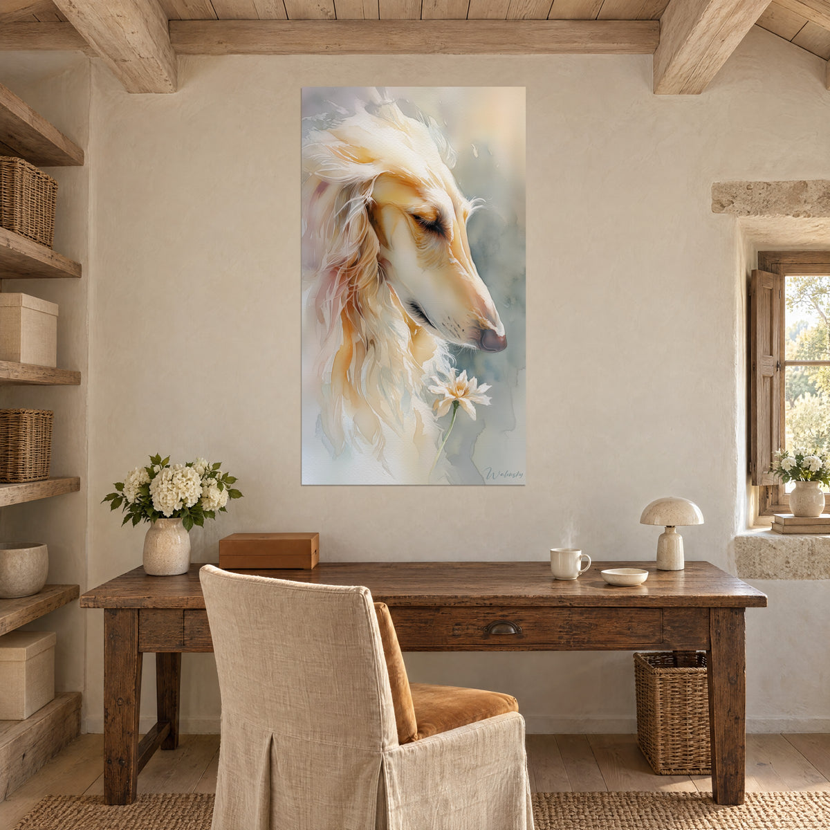 Schilderij peinzende windhond, blond vacht gewassen met roze en geel, pruimkleurige neus, opgehangen boven een antiek houten bureau