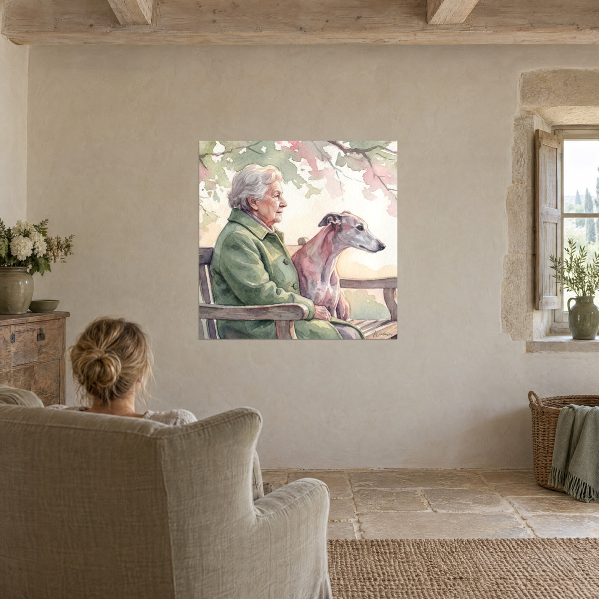 Schilderij van een teder duo van een oudere vrouw in een groene jas en haar roze windhond onder een bloeiende kersenboom, linnen fauteuil, zichtbare steen