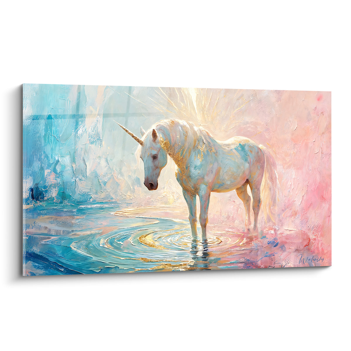 Licorne blanche à la corne dorée se reflétant dans une eau turquoise et rose