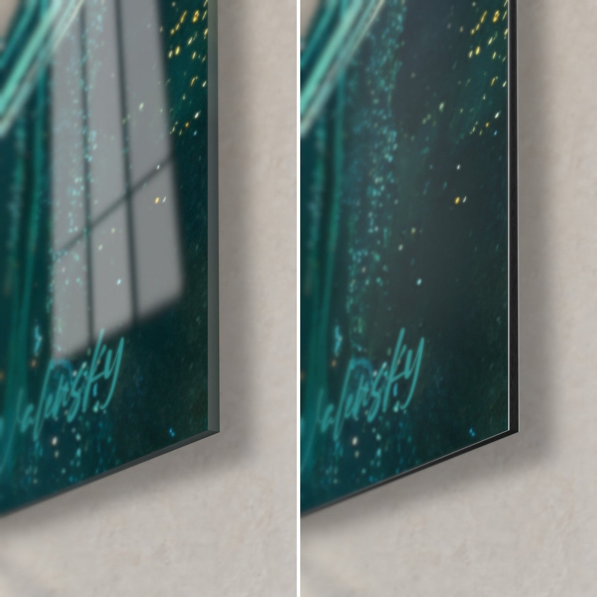 Tableau cheval fantastique aux touches dorées sur fond vert d'eau, coin bas droit : verre brillant à gauche, Dibond mat à droite