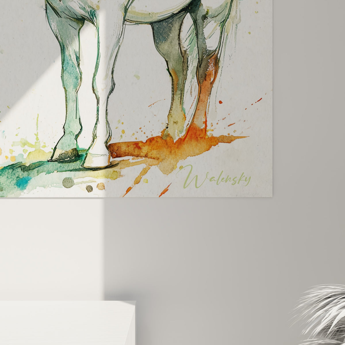 Grain de l'aquarelle visible sur la crinière verte et les coulures orangées au sol de la licorne