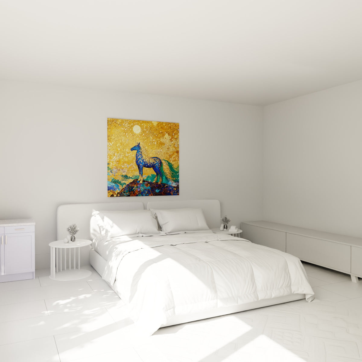 Créature mythique bleue et dorée surplombant un lit dans une chambre claire