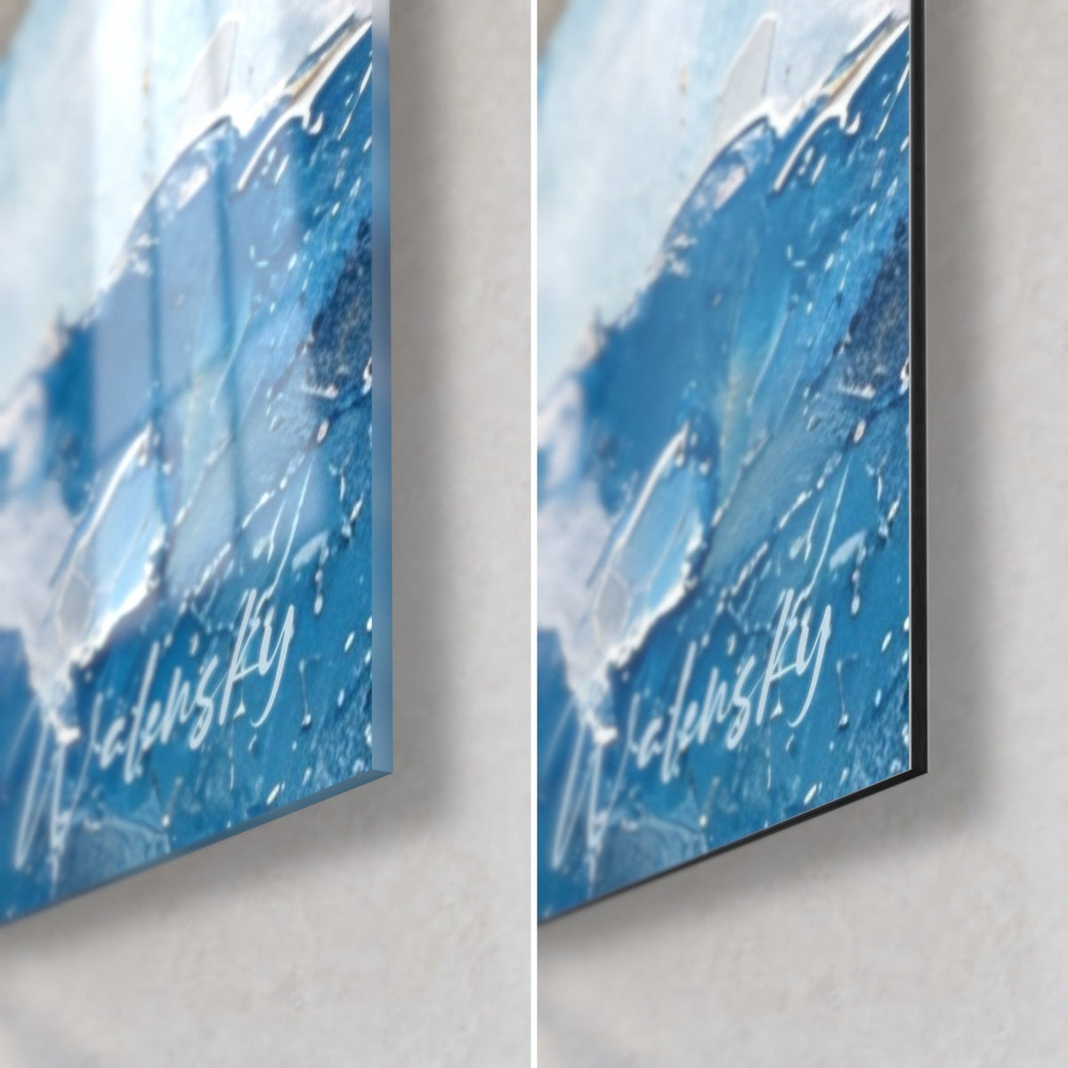 Quadro unicorno blu e oro, angolo in basso a destra: vetro acrilico lucido con riflessi, alluminio Dibond nero opaco e bordo da 3 mm