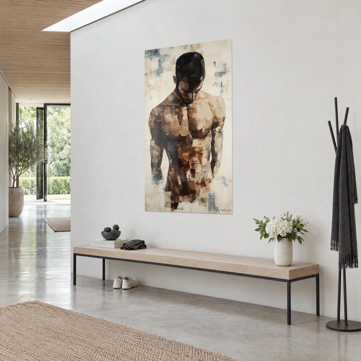 Tableau torse d'homme tête baissée en aplats bruns et beiges, accents bleu gris, accroché en vue de trois-quarts dans l'entrée