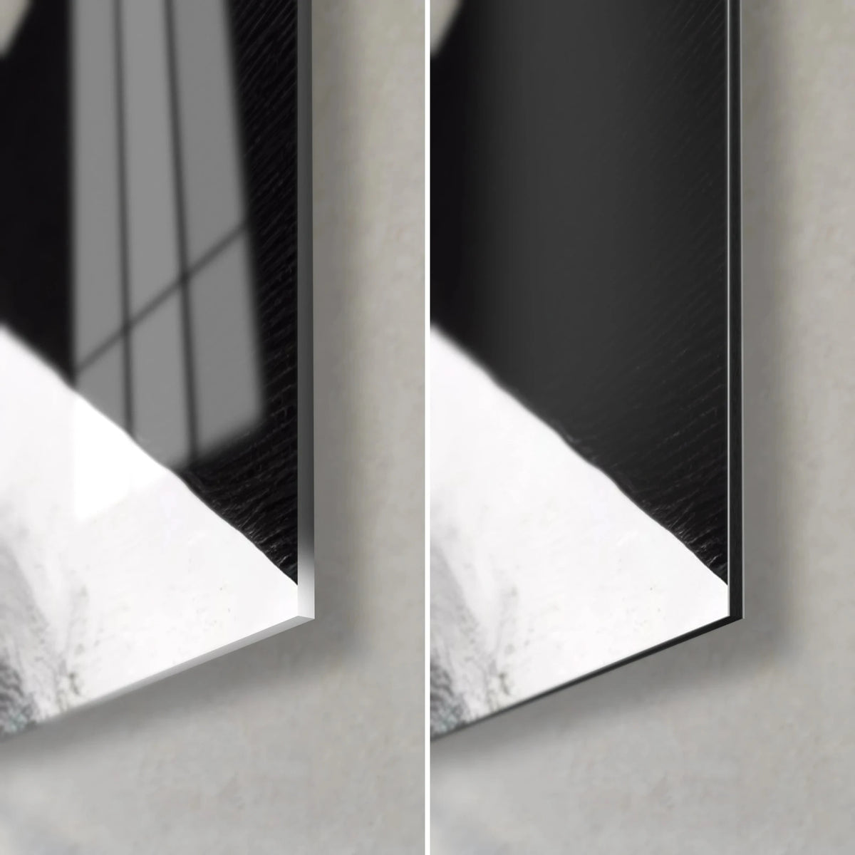 Tableau profils cubistes en noir et blanc, coin bas droit, verre acrylique brillant à gauche, alu Dibond mat à droite, tranche 3 mm