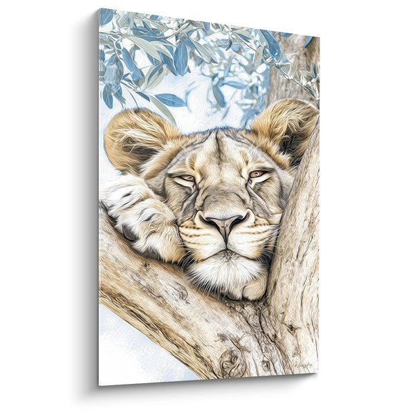 Quadro Leonessa Dorata Riposante su un Ramo d'Albero - Serenità Selvaggia - Edizione Leone