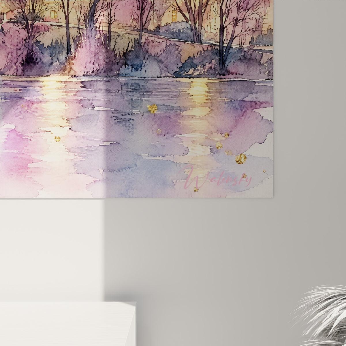 Détail des touches dorées scintillantes et des lavis roses et bleutés sur la toile aquarelle du pont