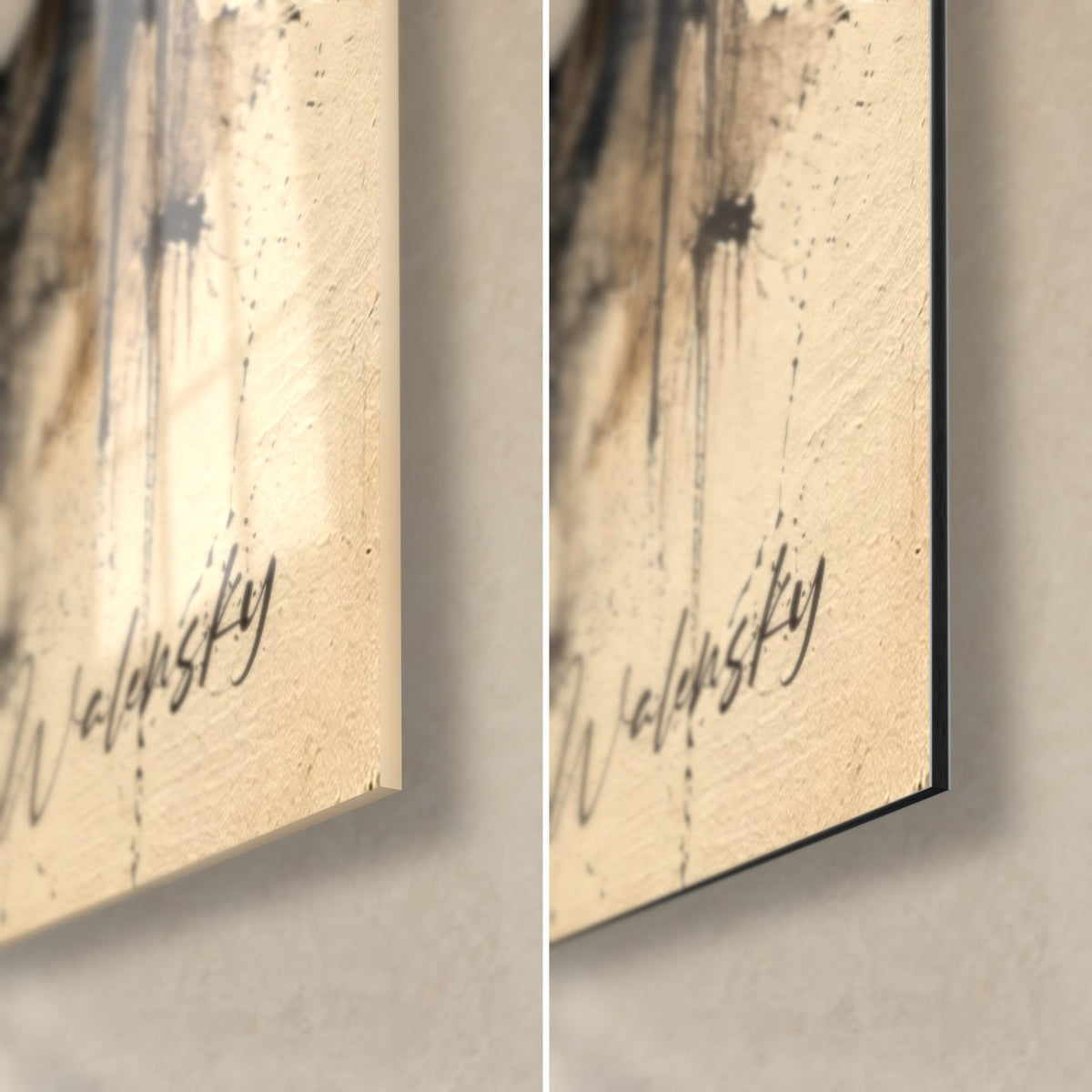 Schilderij van een bootshut in okerkleurig en zwart hout, inktdruipsels, rechtsonder, rand van 3 mm, glanzend glas en mat Dibond
