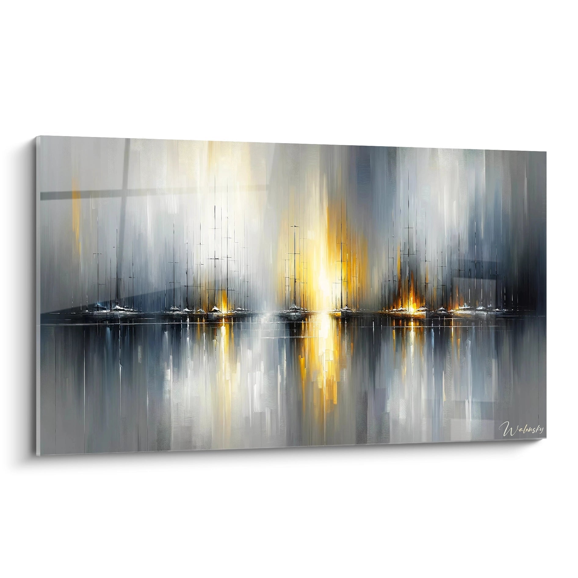 Un tableau abstrait de voiliers stylisés sur l'eau. Dominé par des teintes gris argenté, blanc, or et touches d'ambre. La texture présente des traits verticaux fins évoquant des mâts, avec des stries horizontales reflétées dans l'eau, et une lumière dorée centrale créant un effet de brume et de profondeur atmosphérique.
