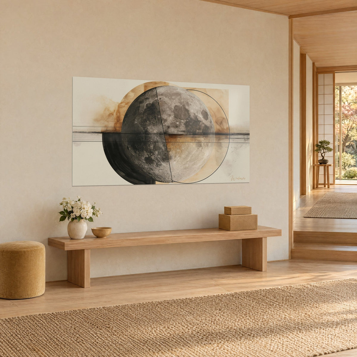 Tableau astre lunaire cratérisé, moitié gris-noir moitié beige doré, traits horizontaux noirs, au-dessus d'un banc en bois clair