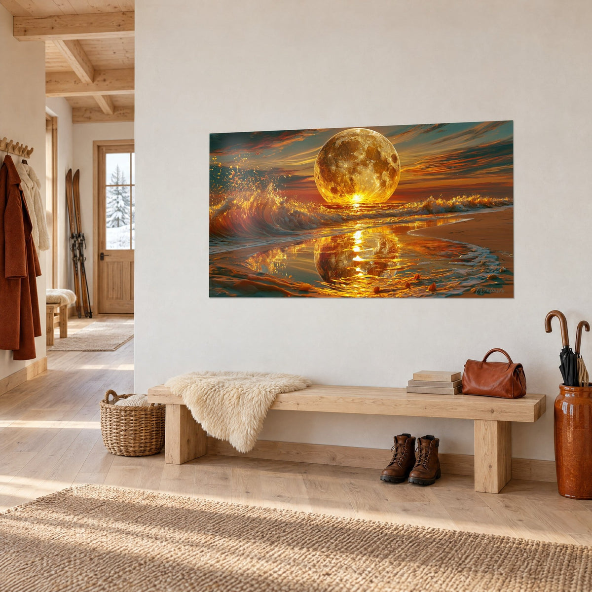 Gemälde eines goldenen Gestirns, das sich in einer Pfütze aus nassem Sand spiegelt, blaugrüner Himmel mit roten Streifen, an einer hellen Chaletwand