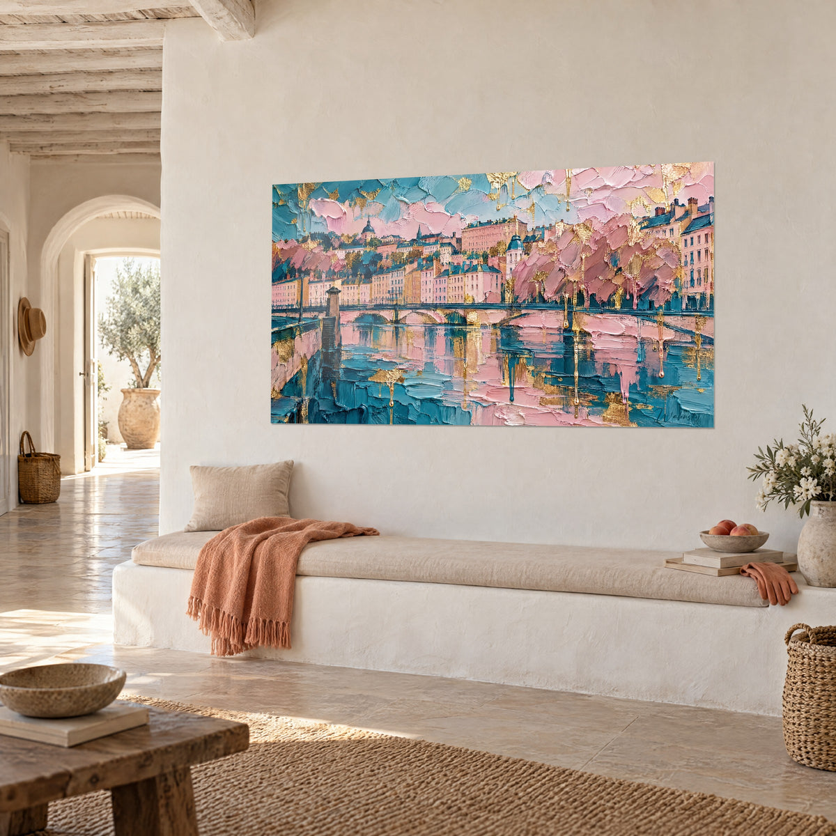 Cuadro puente de piedra de arcos bajos, fachadas rosas y cerezos en flor, goteos dorados, en una casa mediterránea