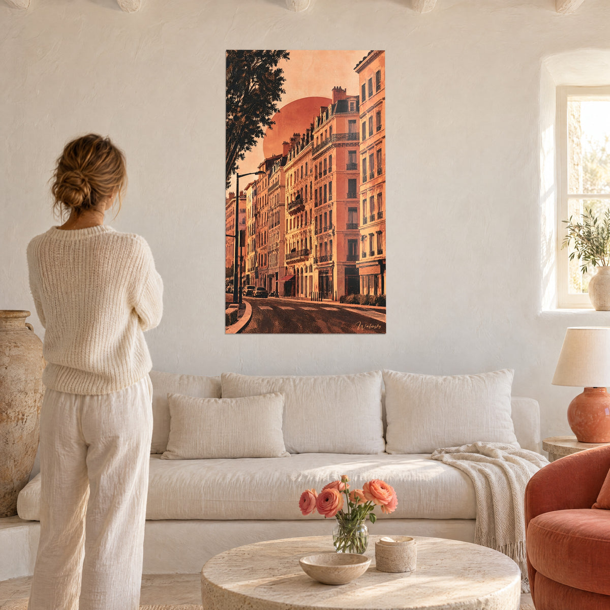 Immeubles haussmanniens ocre et terracotta d'une rue lyonnaise au-dessus d'un lit dans une chambre claire