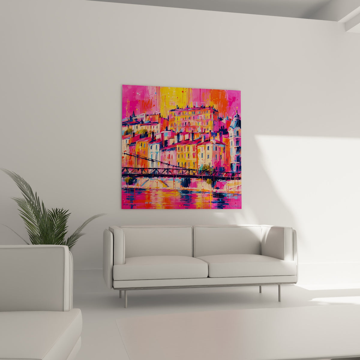 Façades colorées jaune et magenta, reflets dans la Saône, au-dessus d'un canapé dans un salon lumineux