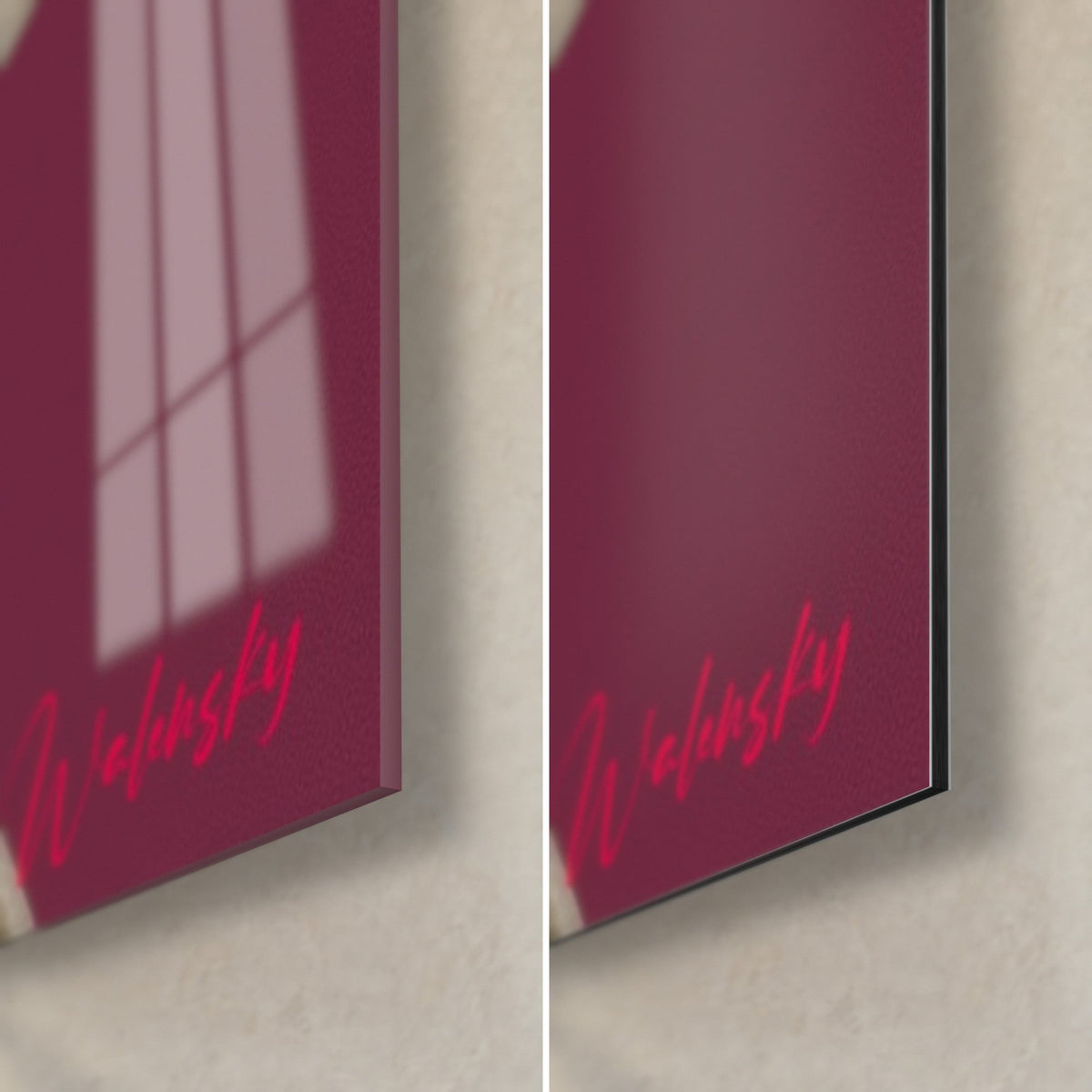 Tableau lys en aquarelle rose et bordeaux, coin bas droit : signature carmin, verre brillant à gauche, Dibond mat à droite